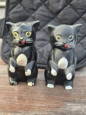 Plastic Vintage Cat Salt And Pepper Shakers
